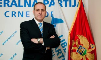 LP predlaže lično bankrotstvo