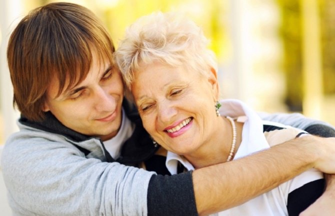 Šta odnos s majkom otkriva o muškarcu?