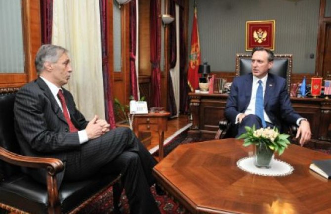 DF nudi sve funkcije SDP-u ukoliko se razvlaste od DPS-a 