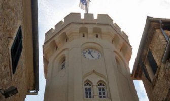 Dan državnosti u Herceg Novom, državna zastava selektivno (FOTO)