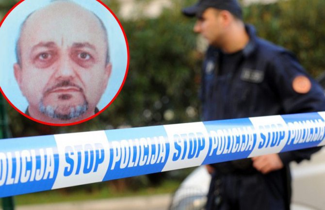 Nakon hapšenja u Kotoru, Kosmajac će  biti protjeran iz Crne Gore