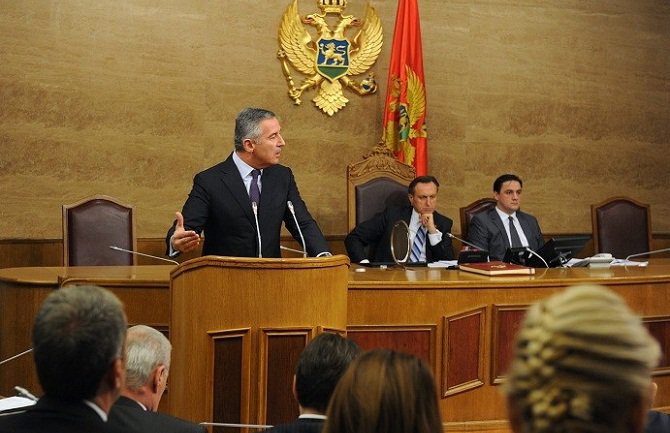 Skupština sjutra o povjerenju: Sudbina Vlade u rukama četiri poslanika Pozitivne