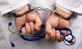 Zbog mita uhapšeno pet osoba, među njima i dvoje ljekara