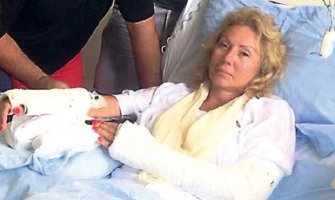 Lepa Brena se oporavlja poslije operacije