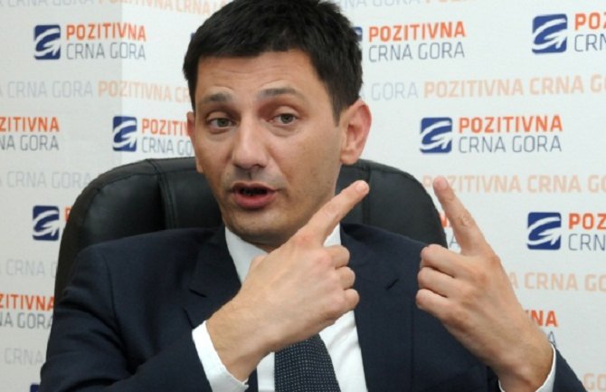 Pajović: Današnje otkazivanje sjednice politička sprdnja Krivokapića