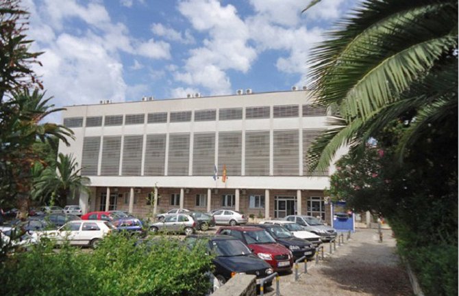 SNP: Hitno zakazati sjednicu OIK u HN