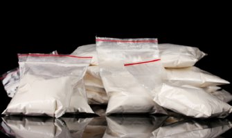 Podgorica: Uhapšeno 5 osoba, oduzeti pištolj, kokain i marihuana