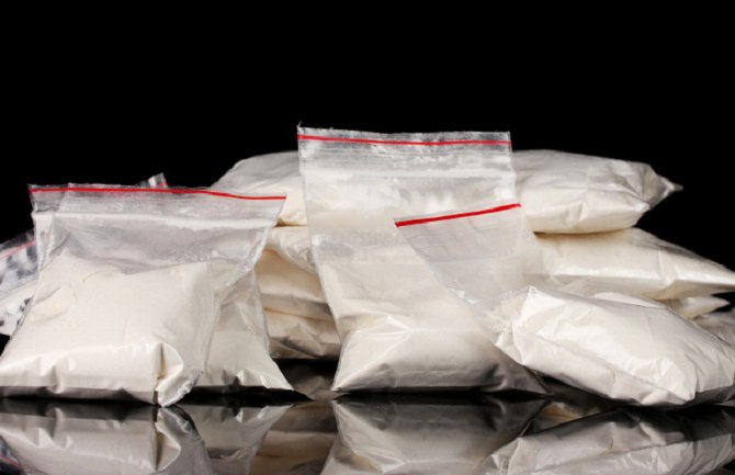 Podgorica: Uhapšeno 5 osoba, oduzeti pištolj, kokain i marihuana