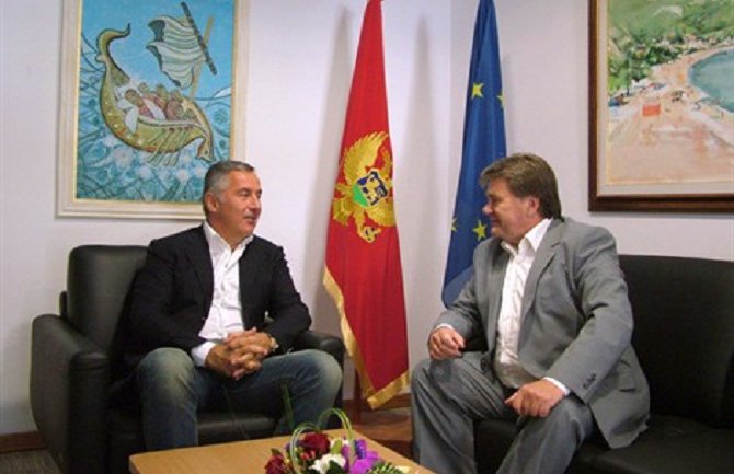 Premijer Đukanović razgovarao sa poslanikom EP Ivanom Jakovčićem