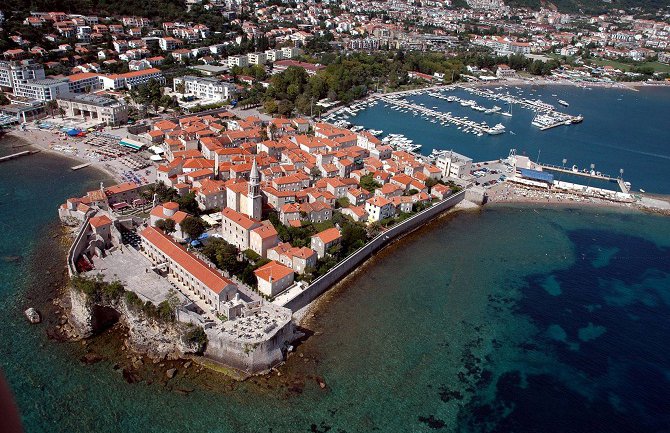 Za DPS službe u Budvi rade normalno, u SDP-u zabrinuti