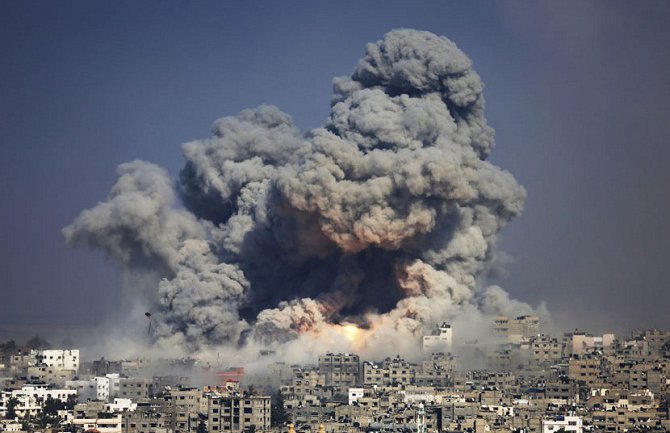 SAD nastavlja sa bombardovanjem položaja Islamske države