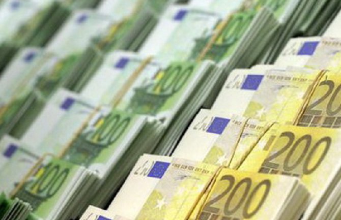 Našao torbu sa 110.000 evra i vratio je vlasniku