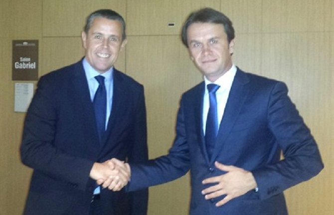 Važna aktivna uloga Francuske  u procesu integracija CG