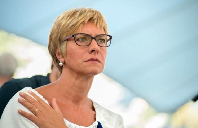 Pinoti: Realno je da Crna Gora do kraja 2015. dobije poziv u NATO