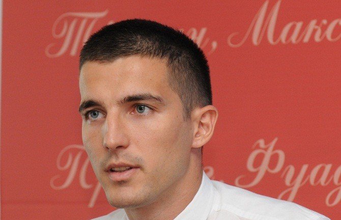 Bečić: Podmladiću SNP i srušiću DPS