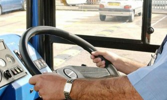 Vozač autobusa istjerao sve putnike da bi ušao putnik u kolicima
