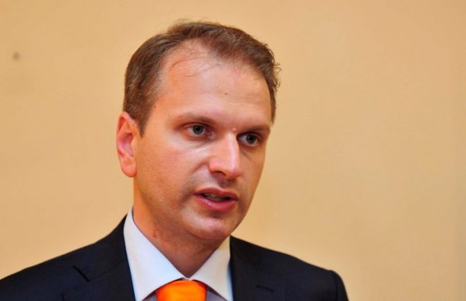 Vlada treba da bude spremna za sprovođenje izbornih zakona