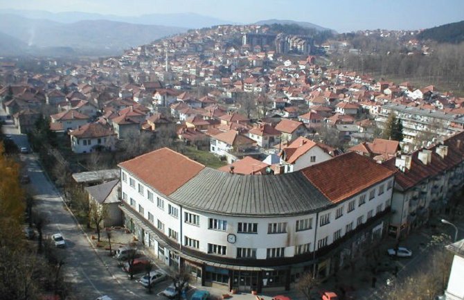 Pljevlja: Povećala sebi platu pa otišla na porodiljsko, osuđena na 5 mjeseci zatvora