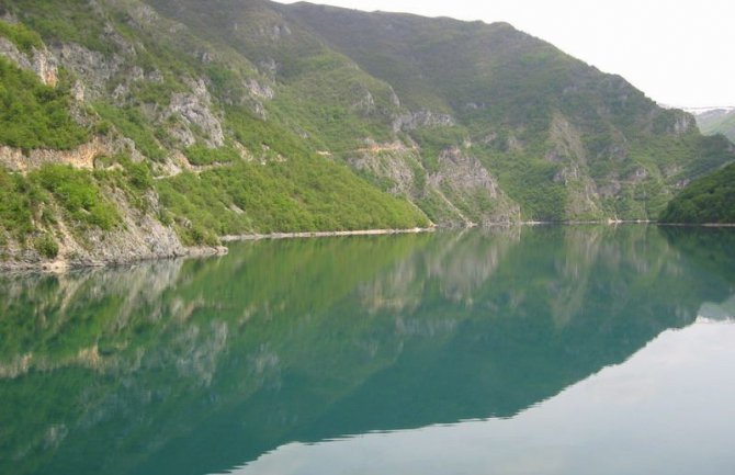 Izvučena dva beživotna tijela iz Pivskog jezera
