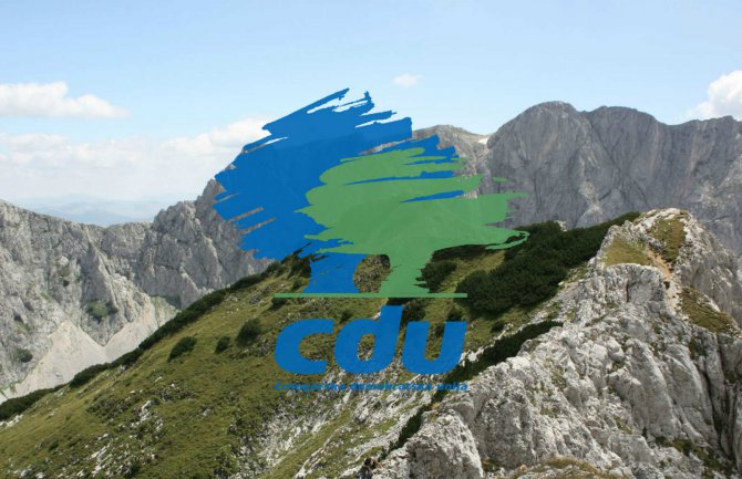 CDU: Proteste organizuje radikalni dio opozicije