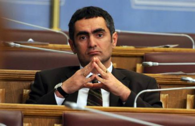 Damjanović osniva svoju stranku u decembru