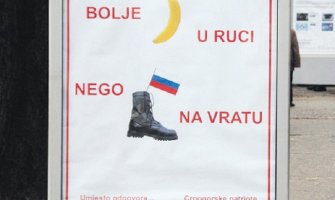 Protest Rusa zbog misterioznog bilborda, Lukšić ih smiruje