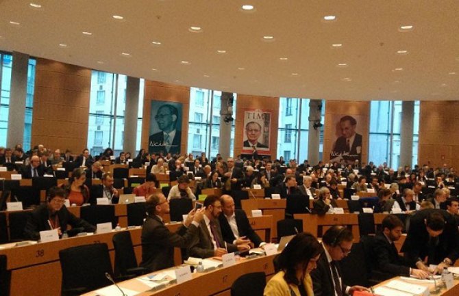 Potrebna posebna pažnja i napori za poglavlja 23 i 24