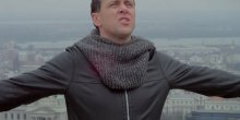 Dženan Lončarević se sa antiratnom baladom takmiči za predstavnika Srbije na Eurosongu (VIDEO)