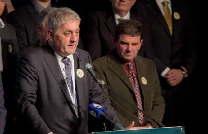 Radović: Cilj - depolitizacija javne uprave 