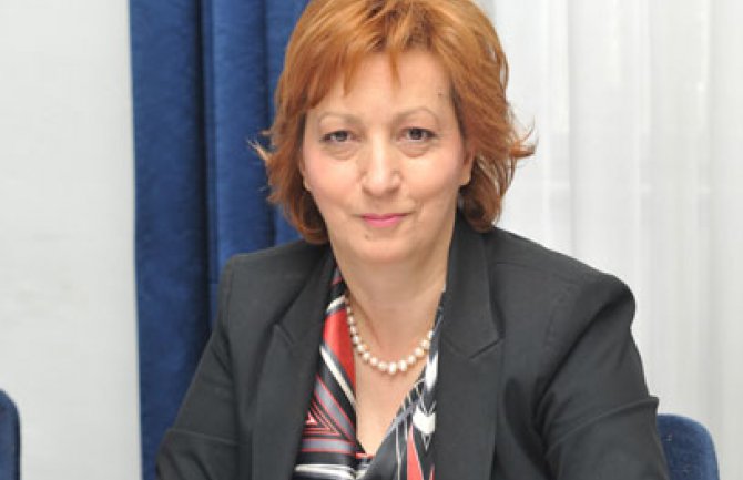 Oporezovati bogataše pa smanjiti cijene hrane i opreme za bebe!
