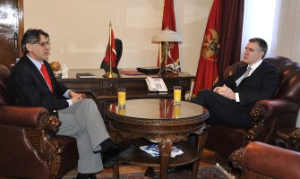 Lukšić zabrinut zbog rezolucije o Sutorini