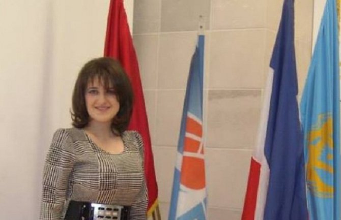 Pljušte ostavke u SNP-u