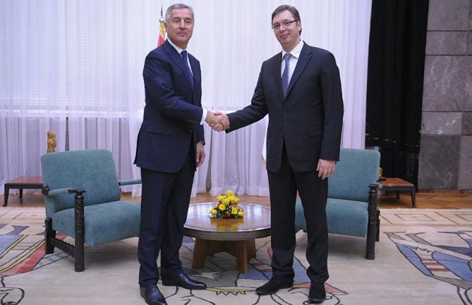 Đukanović čestitao Vučiću Dan državnosti