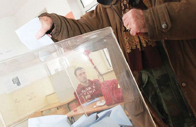 U CG registrovano 55 partija, aktivne 43