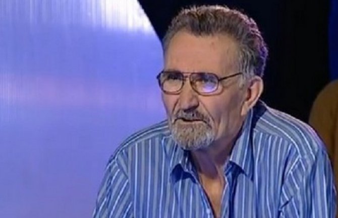 I penzioneri prave vladu u sjenci