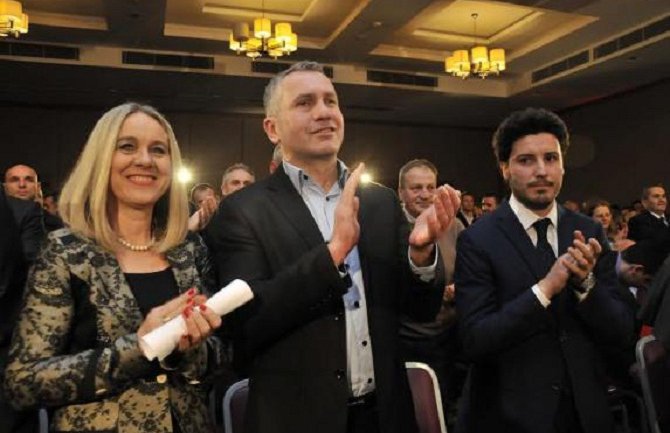 Vrijeme je da se krikne dosta! Nema ćutnje i saučesništva!