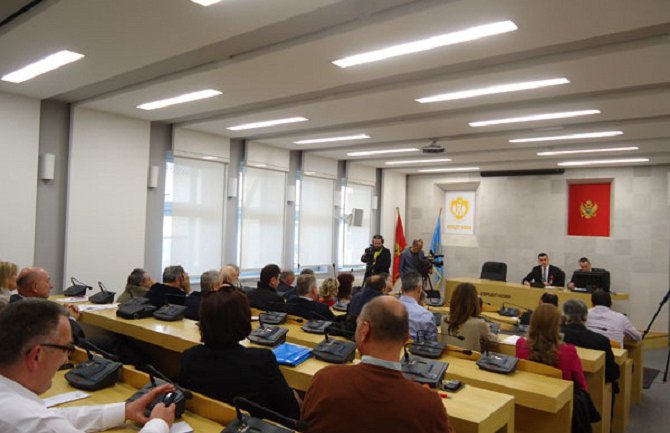 Herceg Novi: Skupština o aktuelnim privatizacijama
