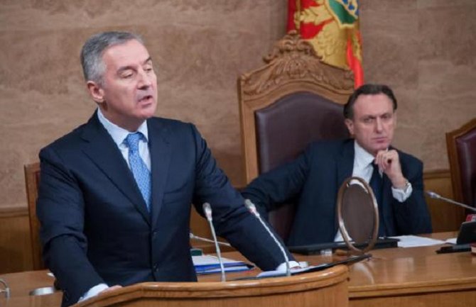 Pitaće Đukanovića za NATO, autoput, Mamulu...