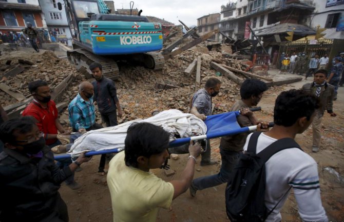 Nepal: U katastrofalnom zemljotresu stradalo 3.300 ljudi