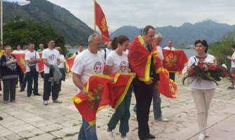 Liberali u Kotoru: Slava palima za slobodu