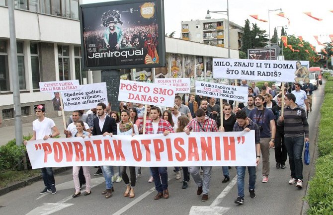 Protestna šetnja povodom Dana mladosti