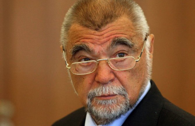 Mesić primio pošiljku sa sumnjivim prahom