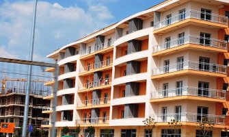 Strancima 1,27 miliona kvadrata zemlje