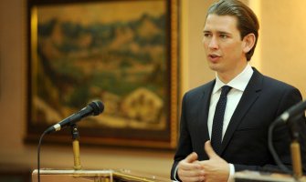 Nepoznata osoba ostavila sumnjive kofere ispred stana Sebastijana Kurca