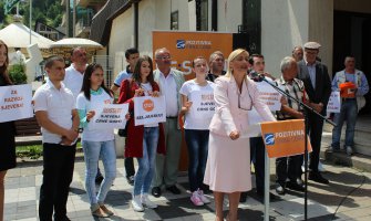 Jasavić: Pogrešna vladina politika masovno iselila građane