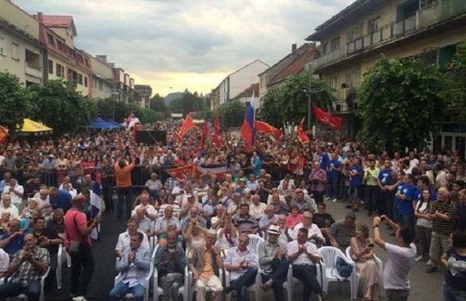 U Beranama oko 5.000 građana podržalo DF da počne proteste