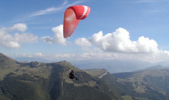 Paraglajderista iz Francuske teško povrijeđen