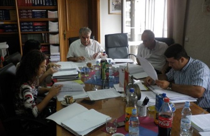 Imovinu nije prijavilo 27 funkcionera