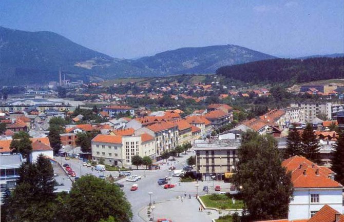 Pretučen gej mladić u Beranama, policija traga za napadačem