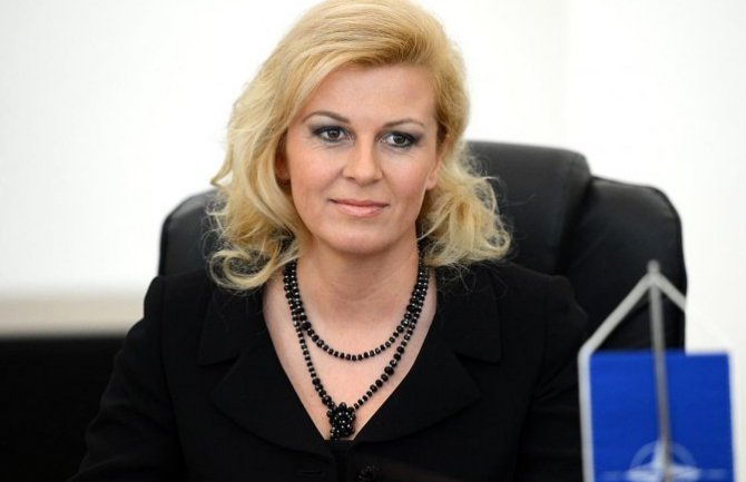  Grabar-Kitarović traži hitnu sjednicu Vlade
